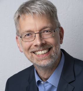 Prof. Holger Märtens
